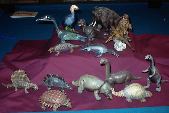 chilau dinosaur figures