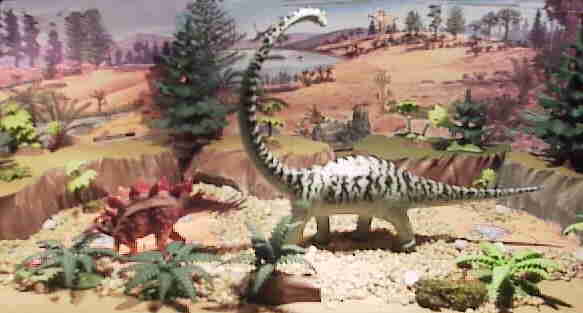 Battat Stegosaurus Invicta Mammenchisaurus